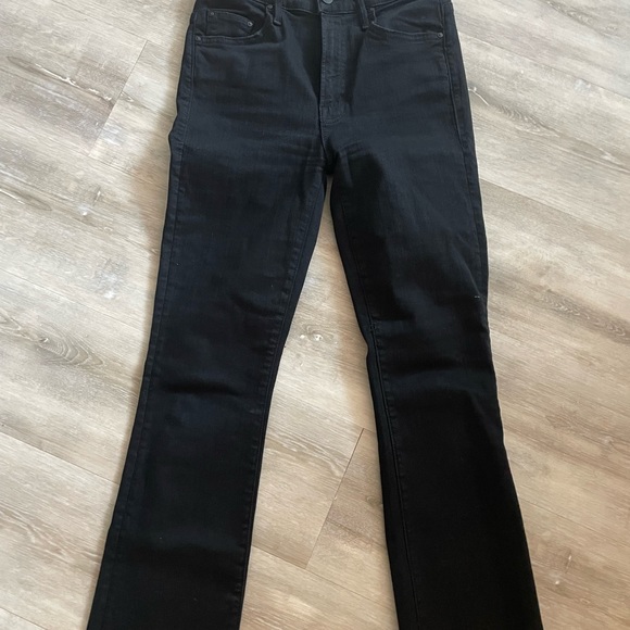 Mother Jean- insider crop step fray . Worn 3/4 times. Don't fit me anymore. - Picture 3 of 4